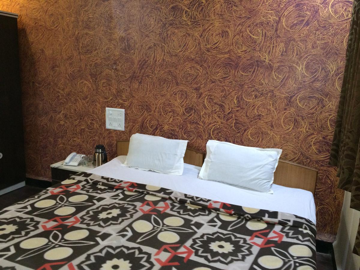 Shanti The Grand Palace Ratnāgiri Extérieur photo
